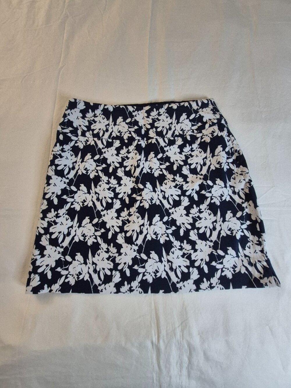 UP! Women's Pull-On Wrap Skort With Tummy Control Navy Floral Size:  XLarge, NWT